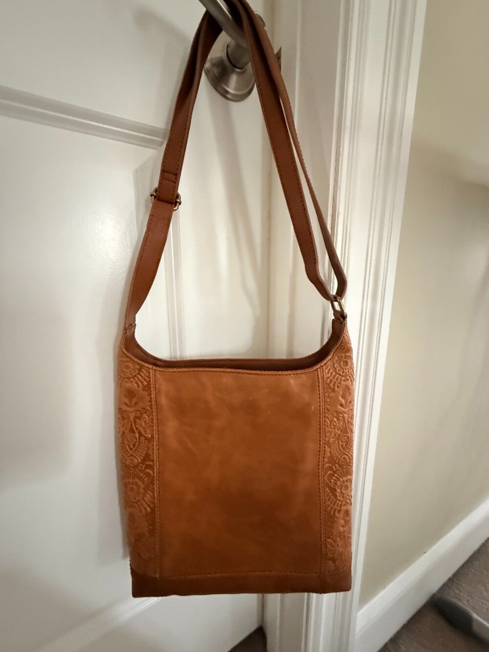 The Sak De Young Crossbody Purse